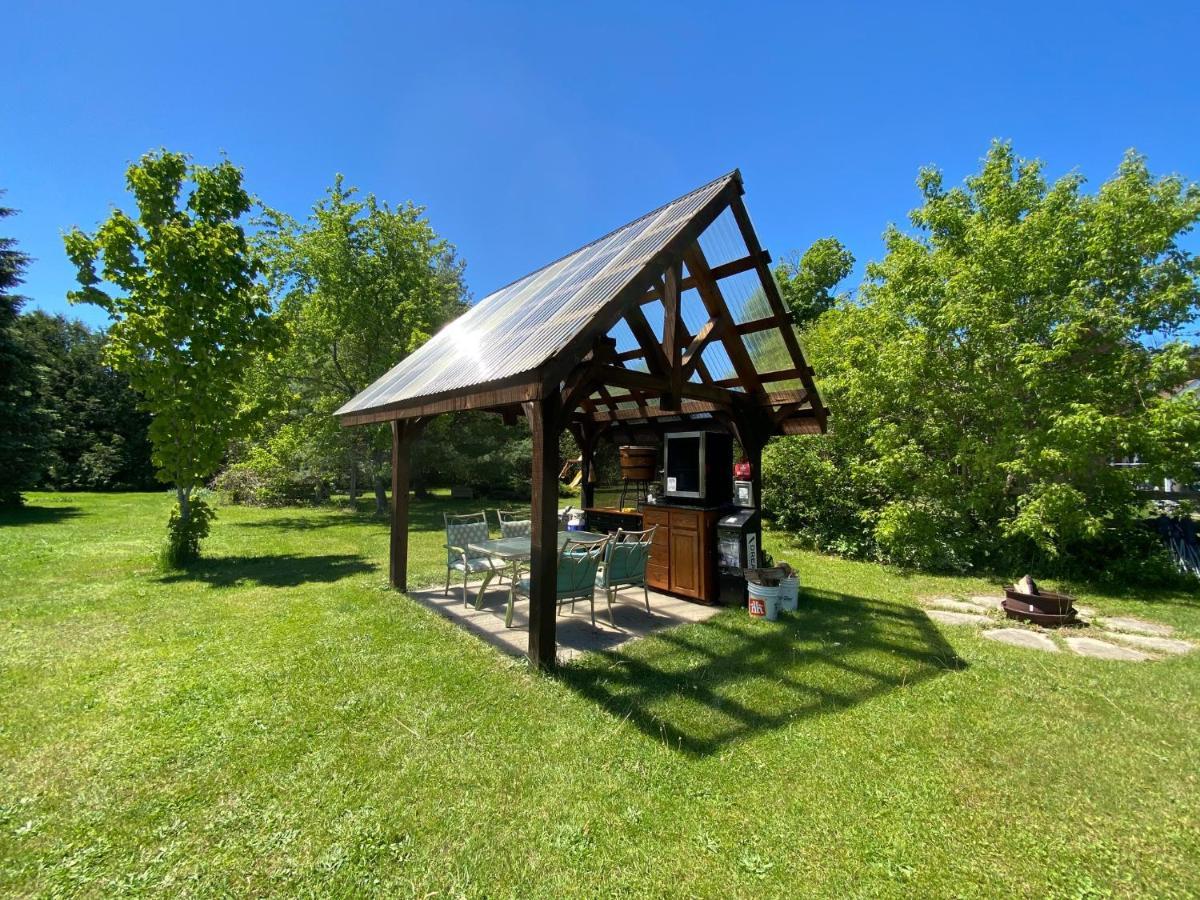 Dreamers Writing Farm, 3 Wooded Acres, Hepworth Sauble Beach Exteriör bild